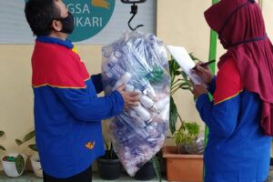 Kurangi Sampah Anorganik